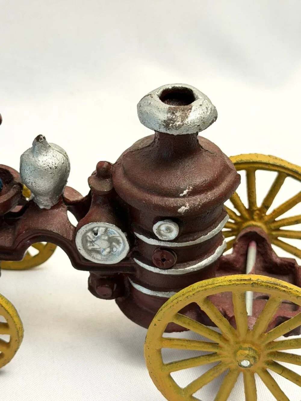 Cast Iron Vintage Horse-Drawn Fire Engine Pumper Wagon Toy Driver & 2 Horses 11